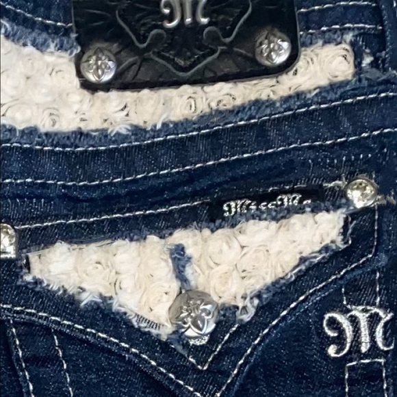 Miss me shorts like new size 26🌵 - Picture 3 of 3